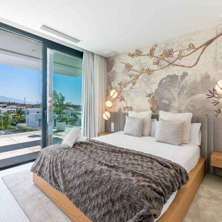 VACATION MARBELLA I Villa Hanami, Private Infinity Edge-Pool, Gym, Movie Theater, Night-Security, Alarm System, Close to Golfs and Beaches - Villa - 27