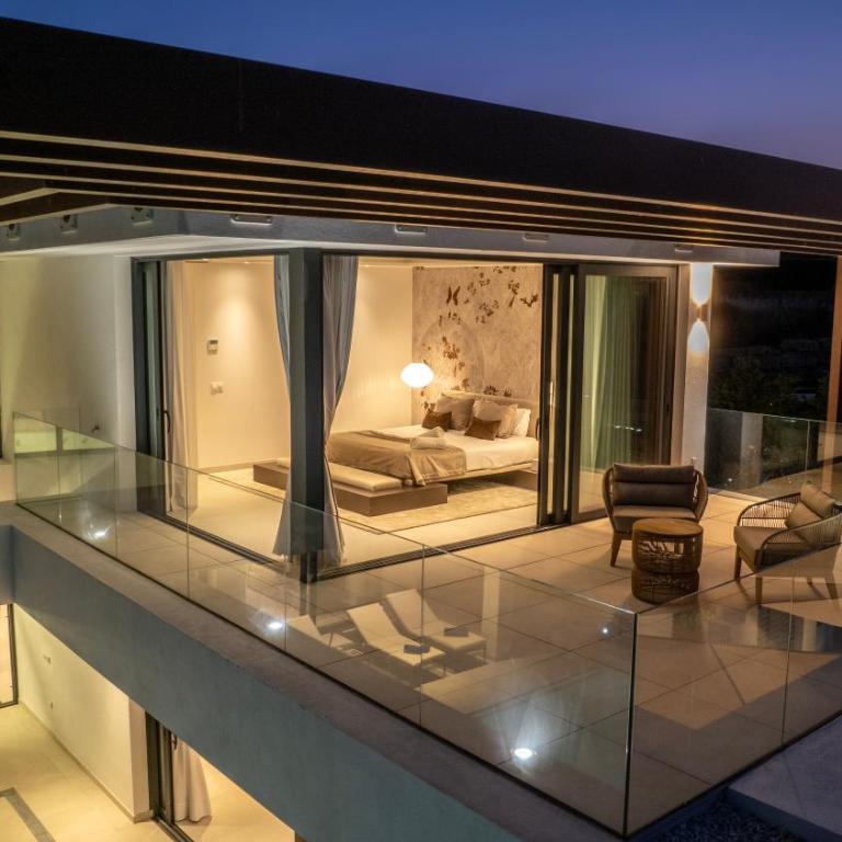 VACATION MARBELLA I Villa Hanami, Private Infinity Edge-Pool, Gym, Movie Theater, Night-Security, Alarm System, Close to Golfs and Beaches - Villa - 38