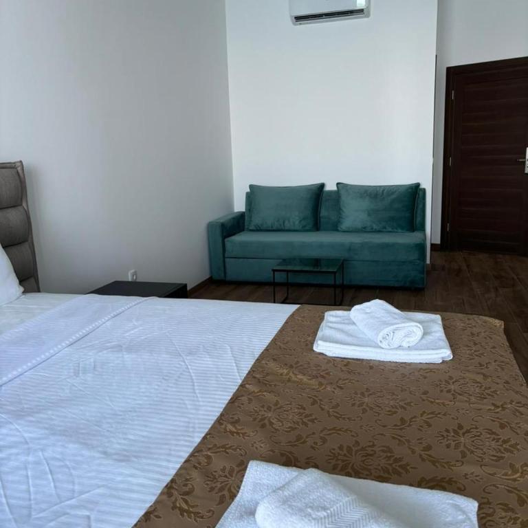 Hotel Sutomore - Četvorokrevetna Soba sa Pogledom na More - 5