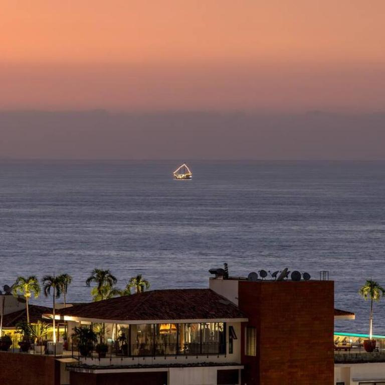 New! Luxury 2bd 2ba Romantic Zone Largest Pool in PV Sea View Balcony - Apartamento de 2 dormitorios con balcón y vistas al mar - 31