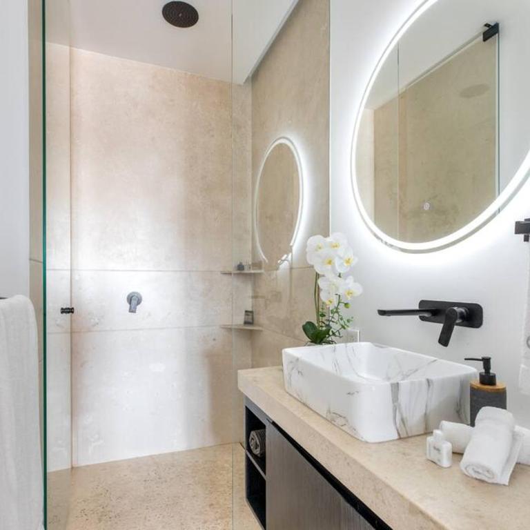 New! Luxury 2bd 2ba Romantic Zone Largest Pool in PV Sea View Balcony - Apartamento de 2 dormitorios con balcón y vistas al mar - 88