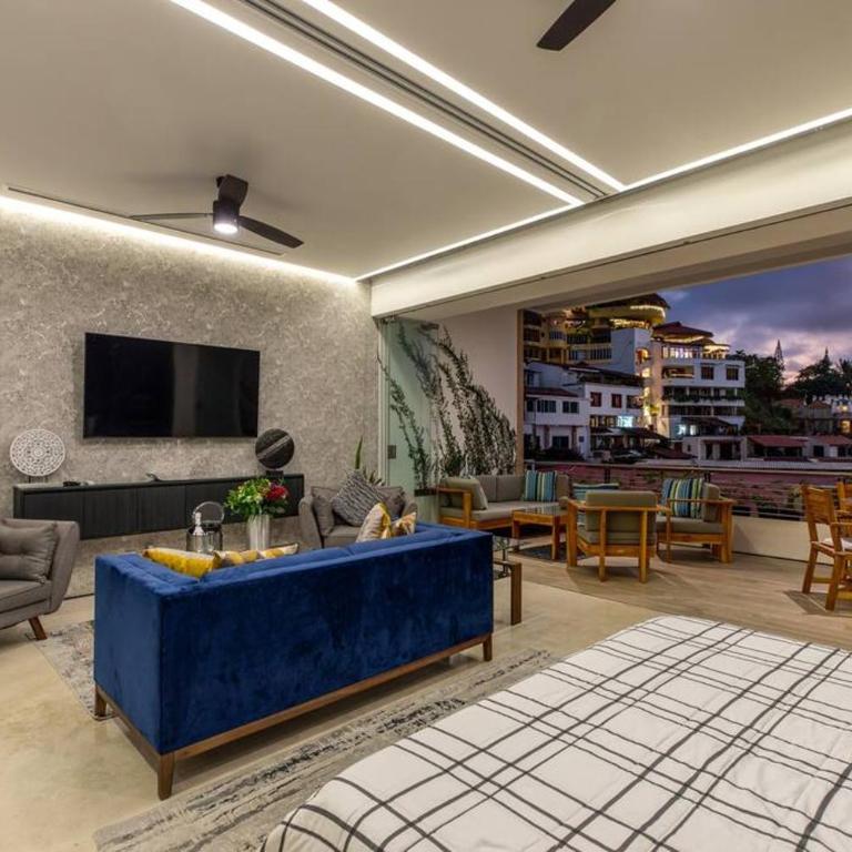 New! Luxury 2bd 2ba Romantic Zone Largest Pool in PV Sea View Balcony - Apartamento de 2 dormitorios con balcón y vistas al mar - 80