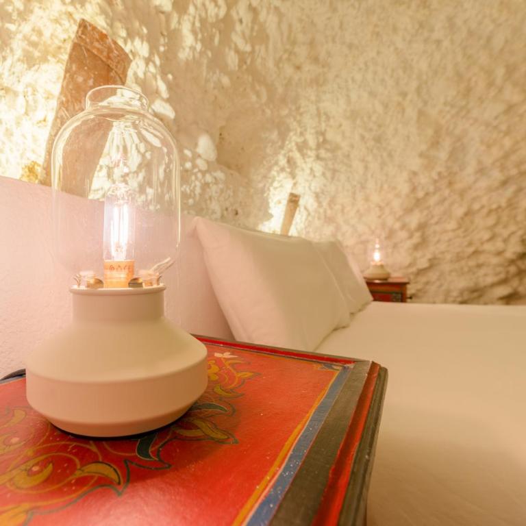 TrendyHomes Alhambra Cueva - Two-Bedroom Apartment - 7