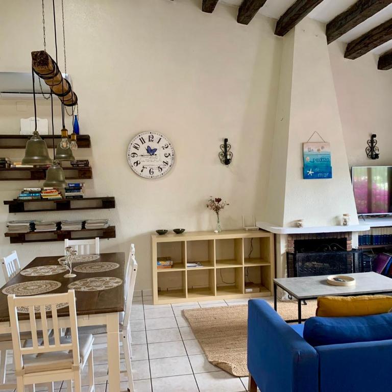 Casa Mila - Three-Bedroom House - 4