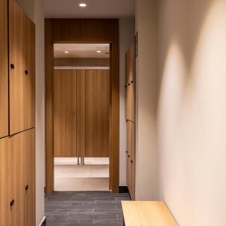 Un diamante de montaña l A Pie De Pistas - Gimnasio - Sauna - Piscina l 8Pax l by BonesVacances - Three-Bedroom Apartment - 63
