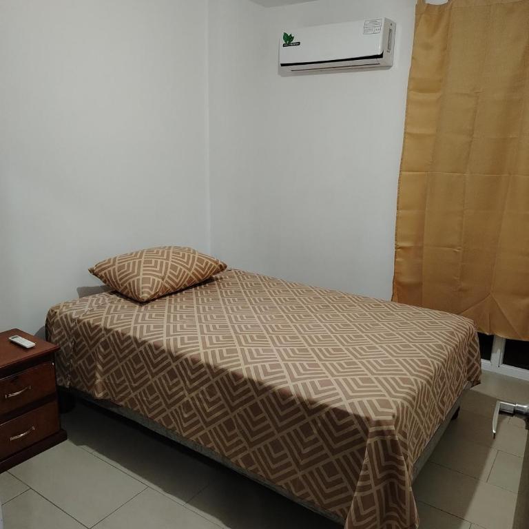 Casa familiar cerca a la playa - Three-Bedroom House - 22
