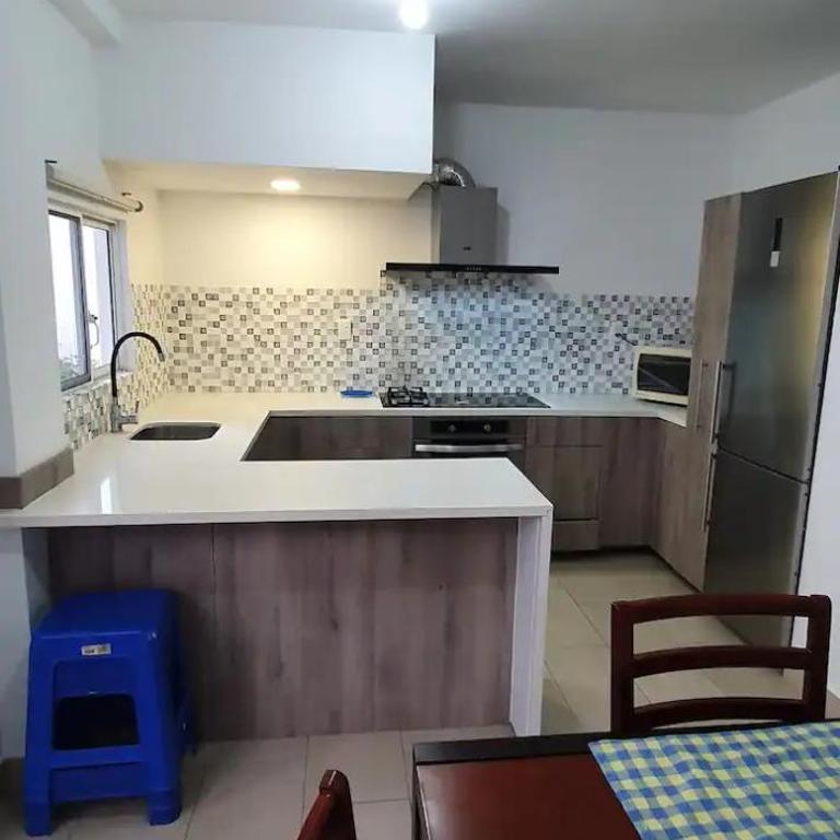 Casa familiar cerca a la playa - Three-Bedroom House - 16