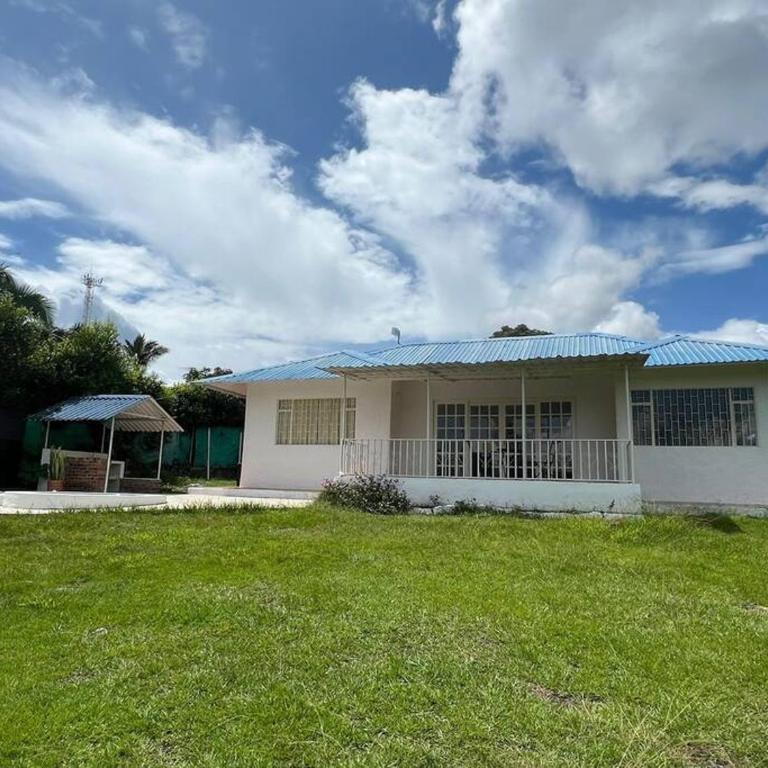 Hermosa finca en Chinauta - Casa de 3 dormitorios - 1