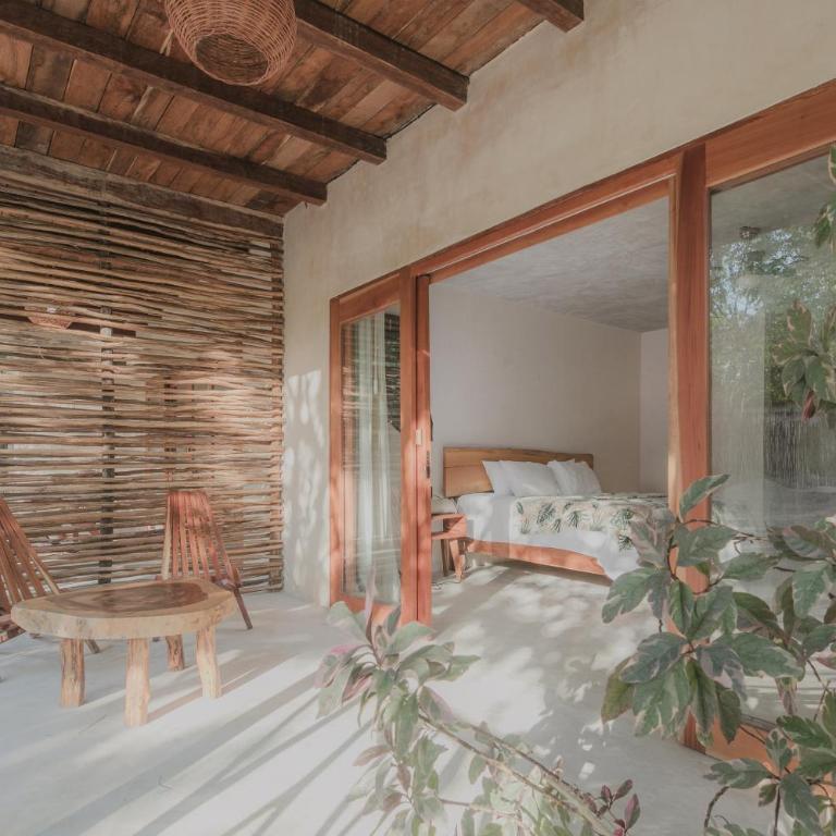 Aldea Balam - Superior King Room - 4