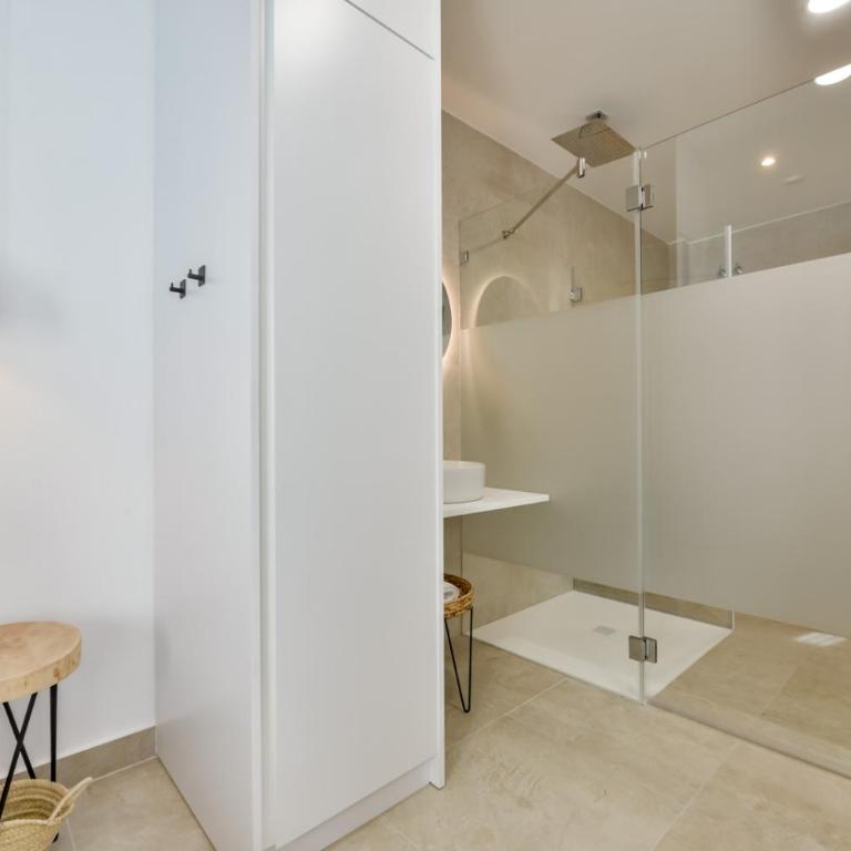 MIMAR ALTEA ROOMS - Recomendado para adultos - Habitación con cama grande y vistas al jardín - 6