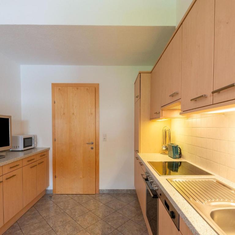 Mountain apartment with balcony for families - Ferienhaus mit 2 Schlafzimmern - 13
