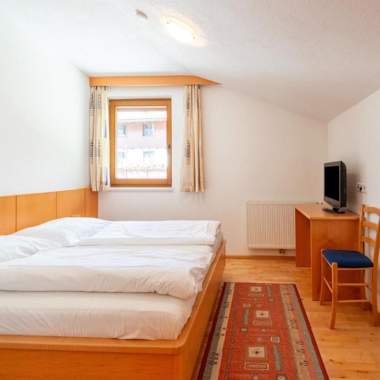 Mountain apartment with balcony for families - Ferienhaus mit 2 Schlafzimmern - 16