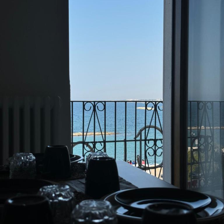 Altemura Suites - Camera Tripla con Vista Mare - 1