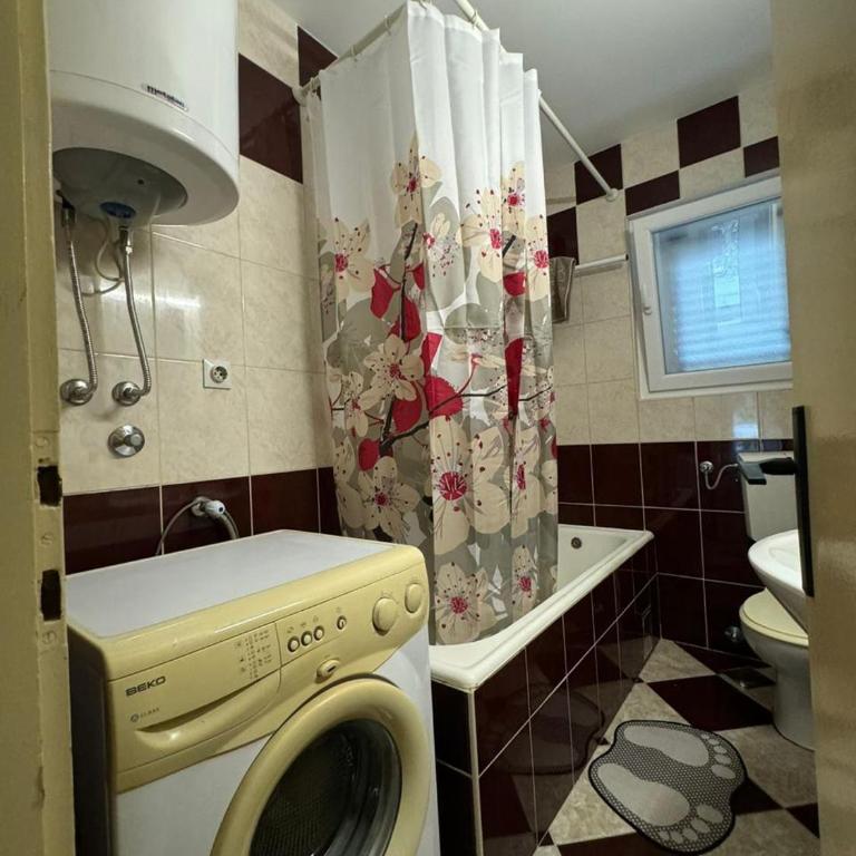 Apartmani Dada - Double Room with Private Bathroom - 2