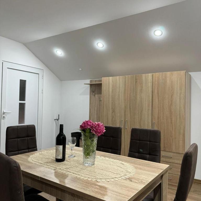 Apartmani Dada - One-Bedroom Apartment with Sea View and Terrace - 4