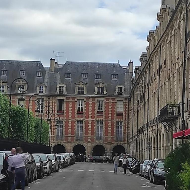 Place de la Bastille - One-Bedroom Apartment - 10