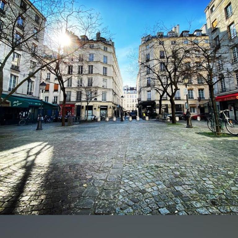 Place de la Bastille - One-Bedroom Apartment - 12