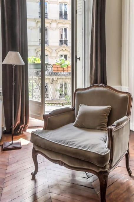 Elégant appartement parisien - Three-Bedroom Deluxe Apartment - 1