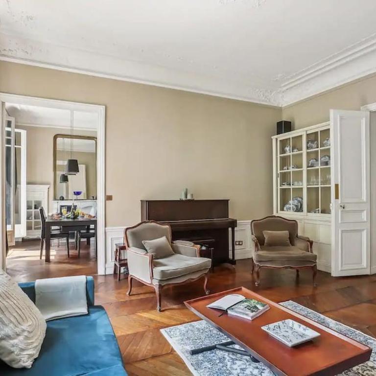 Elégant appartement parisien - Three-Bedroom Deluxe Apartment - 2