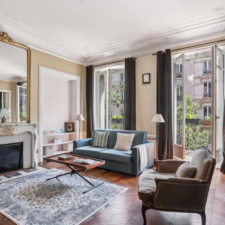 Elégant appartement parisien - Three-Bedroom Deluxe Apartment - 10