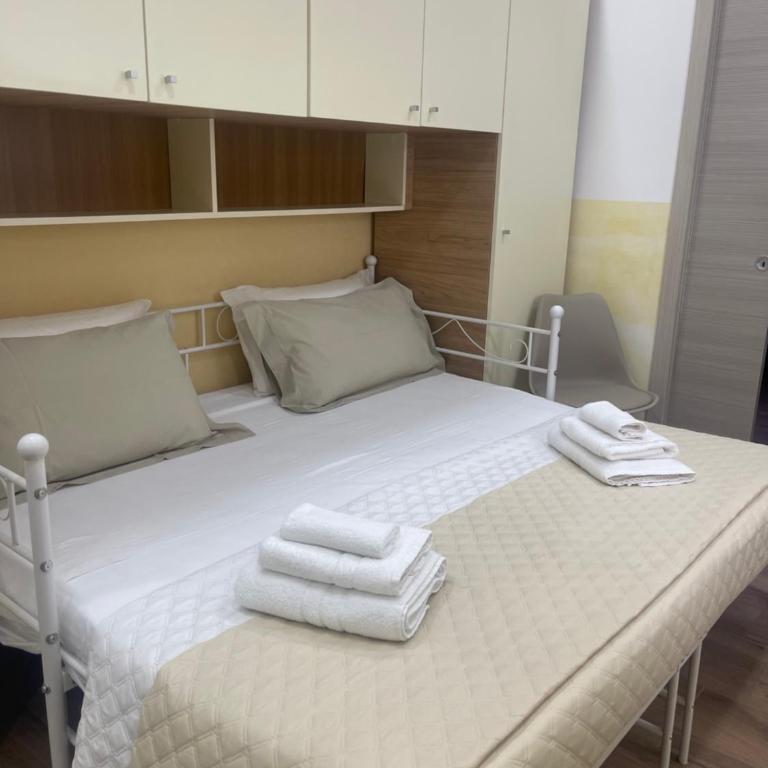 Calabrò 21 Appartament - Double Room with Private Bathroom - 4