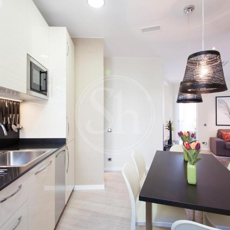 Apartment in Sagrada Familia - Three-Bedroom Apartment - 8