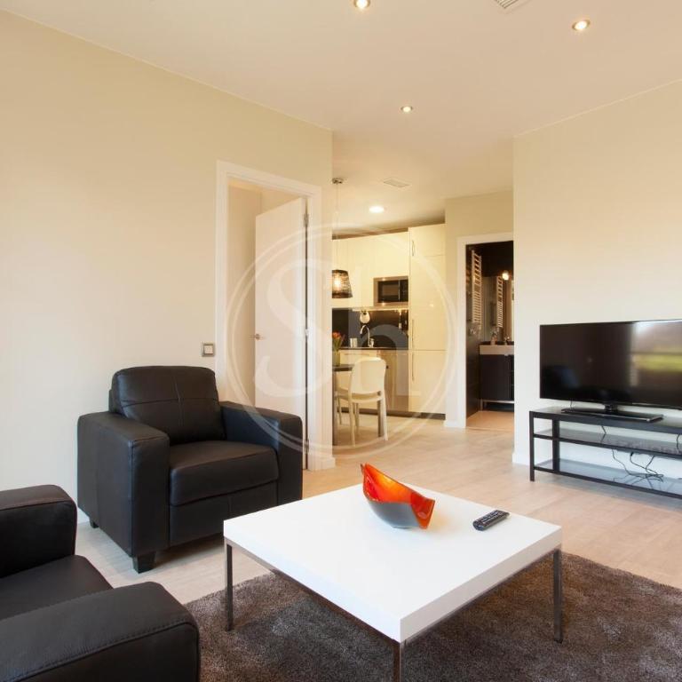 Apartment in Sagrada Familia - Three-Bedroom Apartment - 4