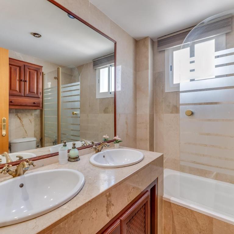 VB Quilla 3BR Duplex w Sea Views - Three-Bedroom Apartment - 15