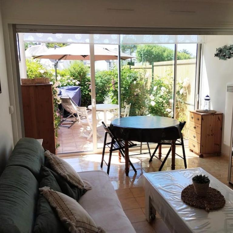 Appartement avec terrasse - One-Bedroom Apartment with Terrace - 3