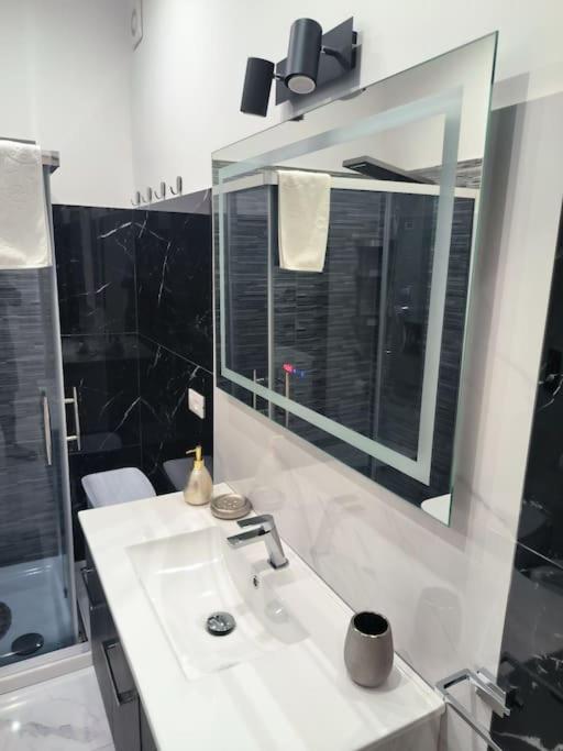 Blu Mare - Appartamento con 2 Camere da Letto - 3