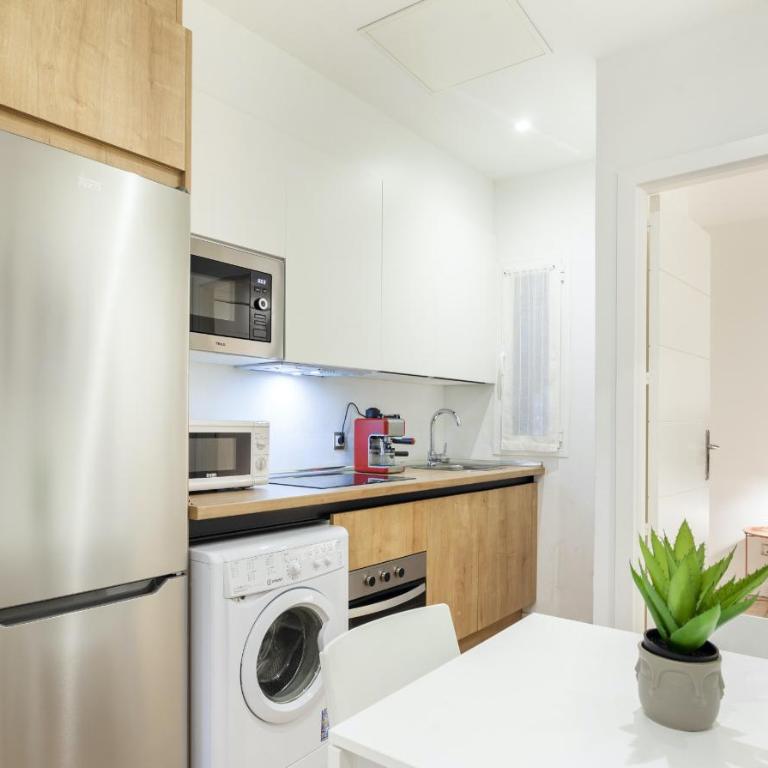 Universidad en Madrid - Two-Bedroom Apartment I - 3