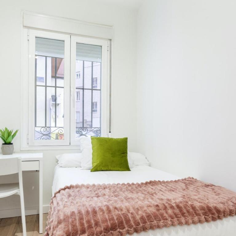 Universidad en Madrid - Two-Bedroom Apartment I - 10