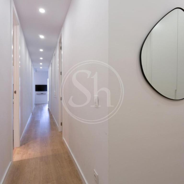 City center Eixample - Three-Bedroom Apartment - 10