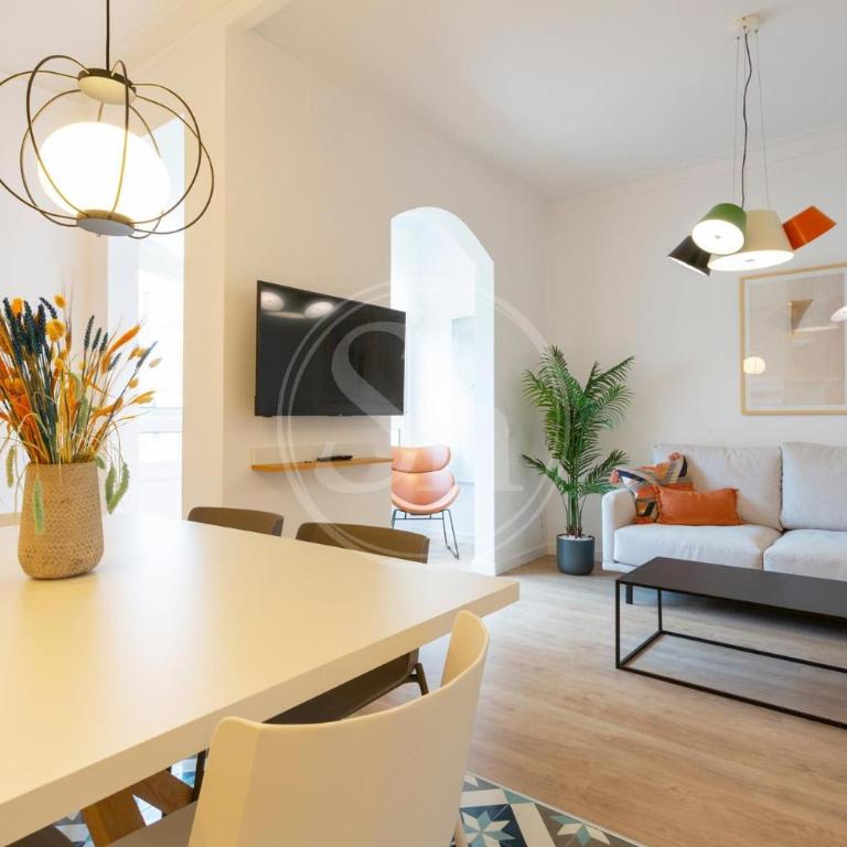 City center Eixample - Three-Bedroom Apartment - 3