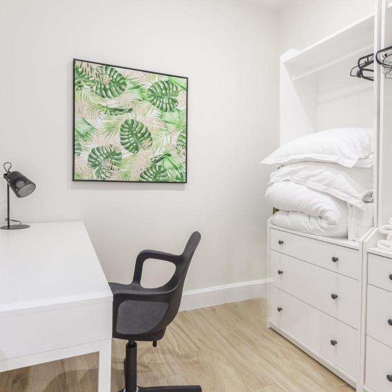 Universidad en Madrid - Two-Bedroom Apartment II - 12