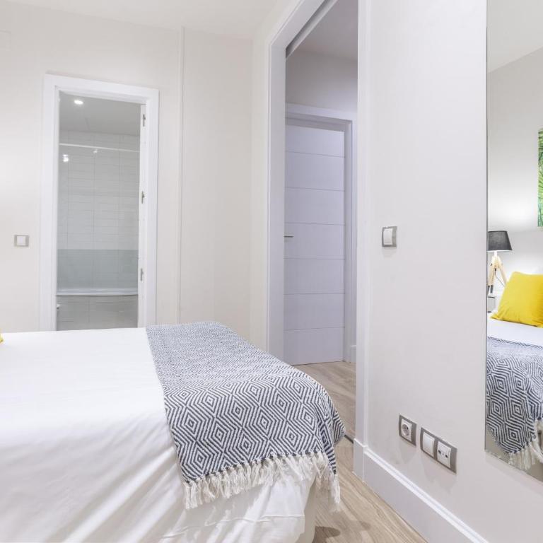 Universidad en Madrid - Two-Bedroom Apartment II - 6