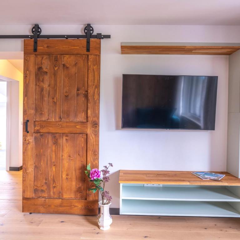 Wolfgangsee Appartements - Panorama Blick, Parkplatz, Balkon - One-Bedroom Apartment with Balcony and Mountain View - 6