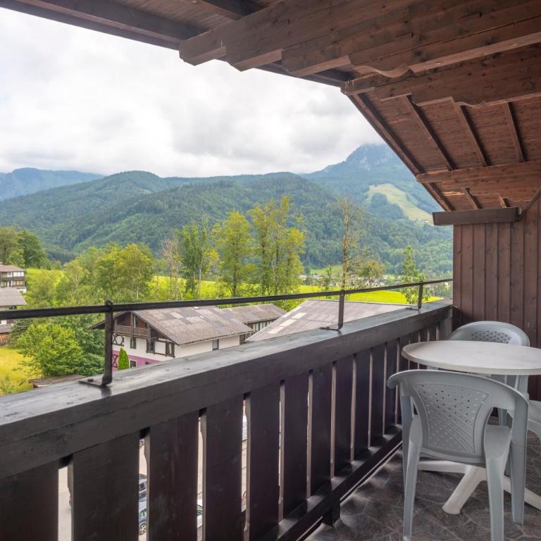 Wolfgangsee Appartements - Panorama Blick, Parkplatz, Balkon - One-Bedroom Apartment with Balcony and Mountain View - 5