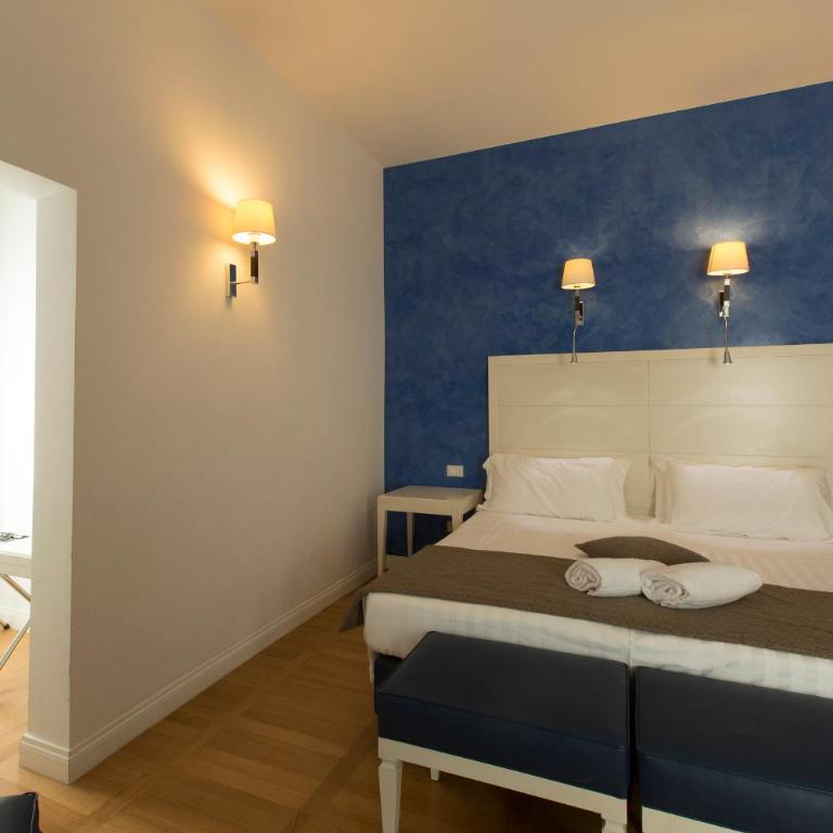 Floris Hotel - Camera Quadrupla Deluxe - 3