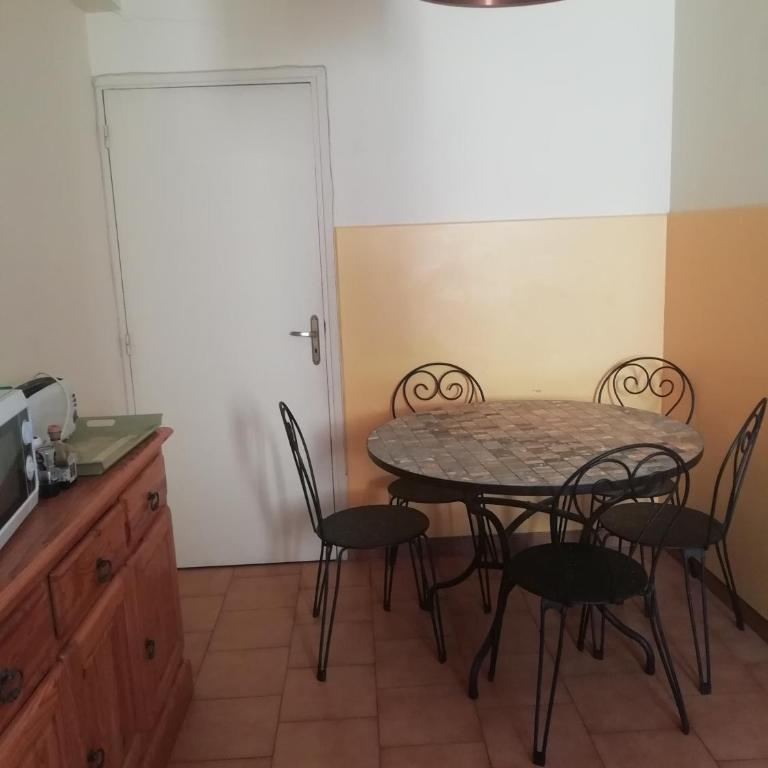 Appartement face au quai d'honneur - Apartment mit 2 Schlafzimmern - 11