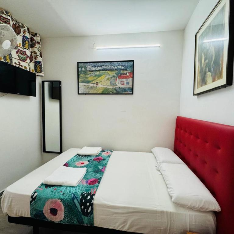 Hostal Mont Thabor - Habitación Doble Económica - 12
