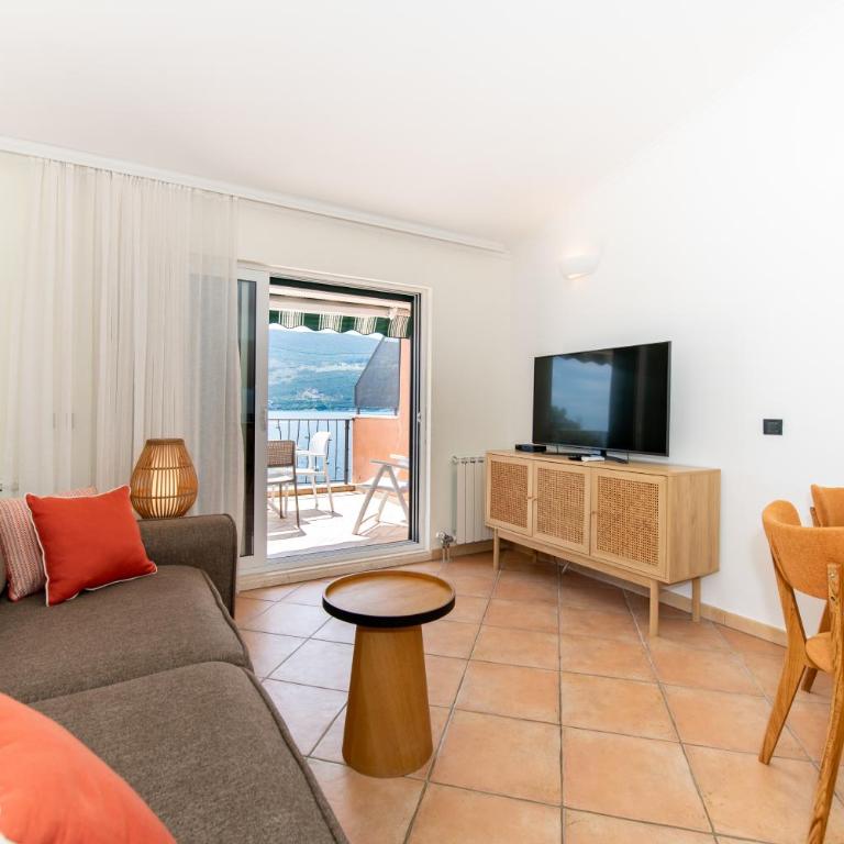 Boka Apartment 1 - Apartment with Sea View - 2