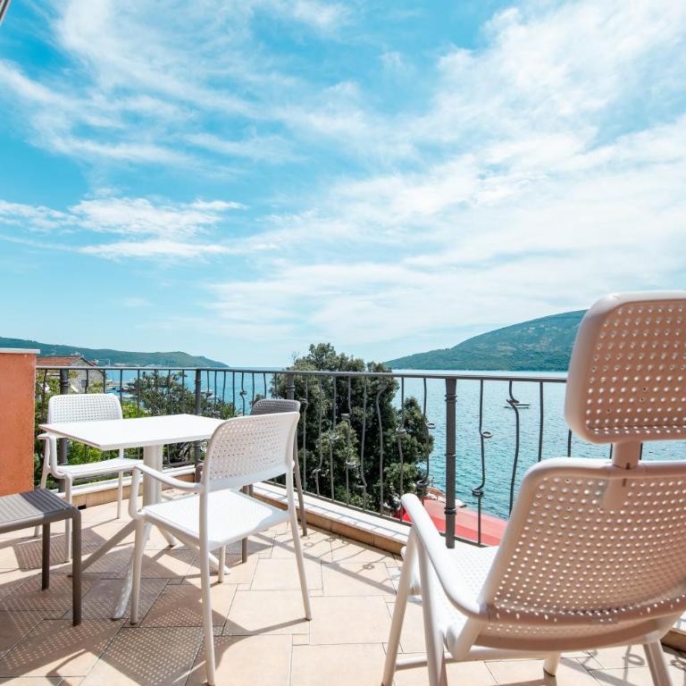 Boka Apartment 1 - Apartment with Sea View - 1
