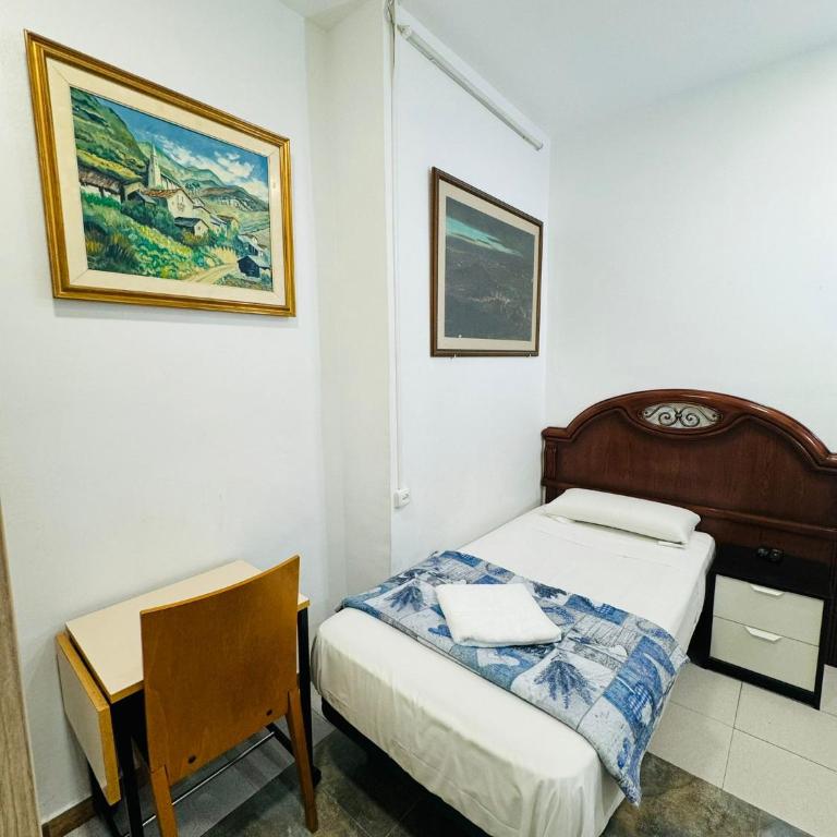 Hostal Mont Thabor - Habitación Individual Amplia - 2