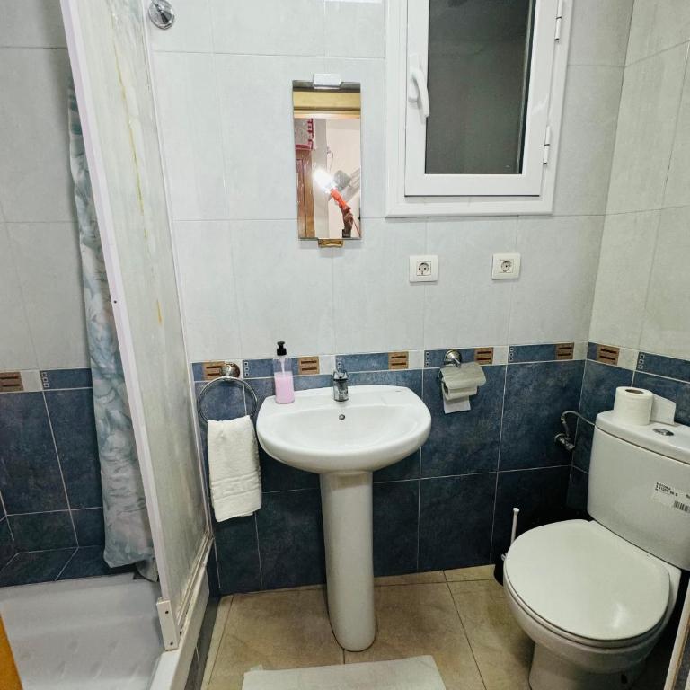 Hostal Mont Thabor - Habitación Individual con baño privado - 6