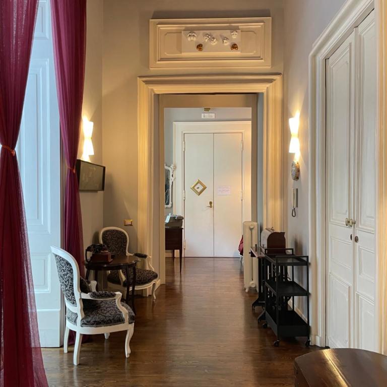 Anima Partenopea - Camera King con Balcone - 2