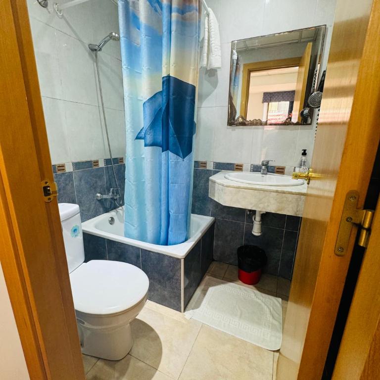 Hostal Mont Thabor - Habitación Doble Superior con balcón - 12