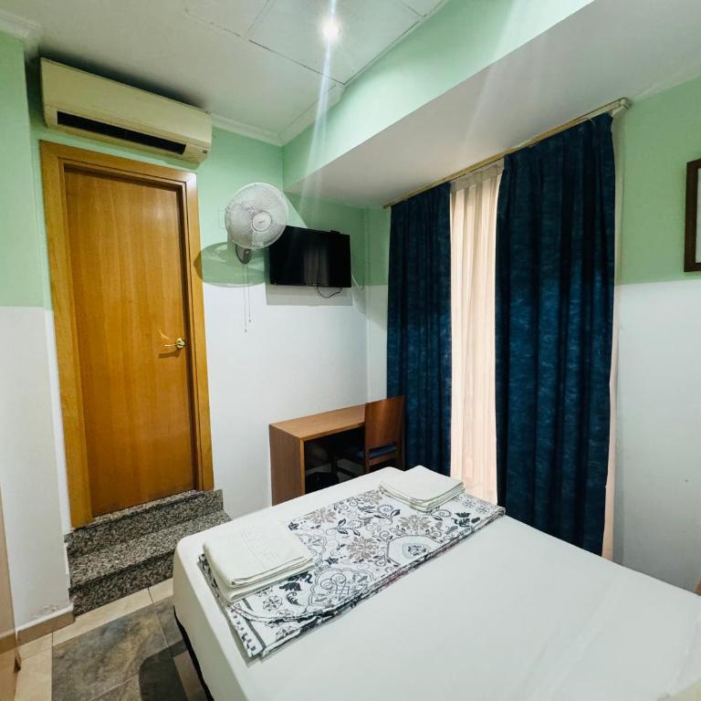 Hostal Mont Thabor - Habitación Doble Superior con balcón - 18