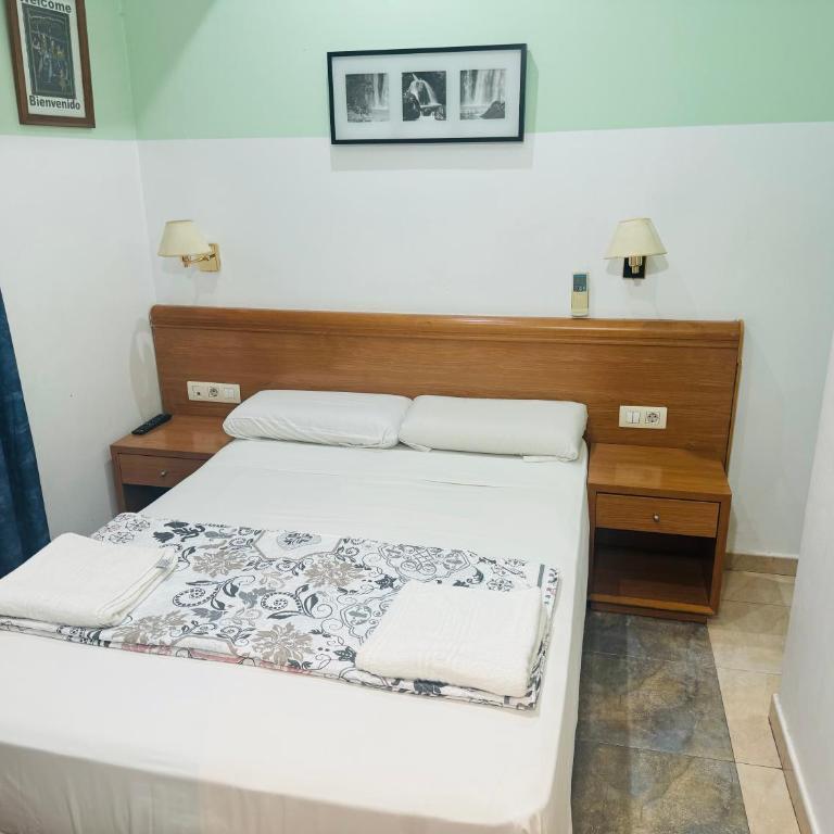 Hostal Mont Thabor - Habitación Doble Superior con balcón - 14