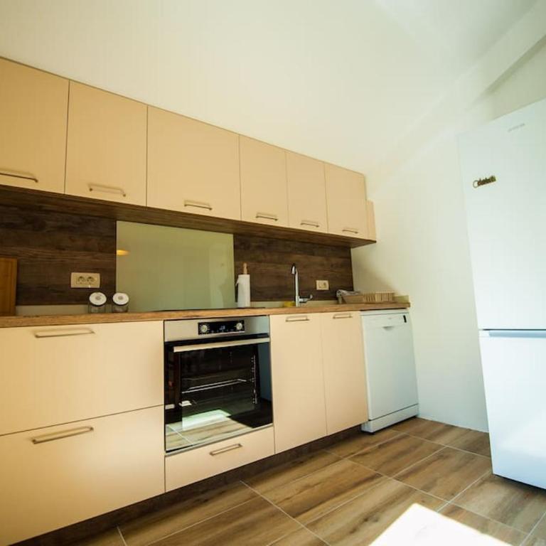 Happy birds apartment - Two-Bedroom Apartment - 26